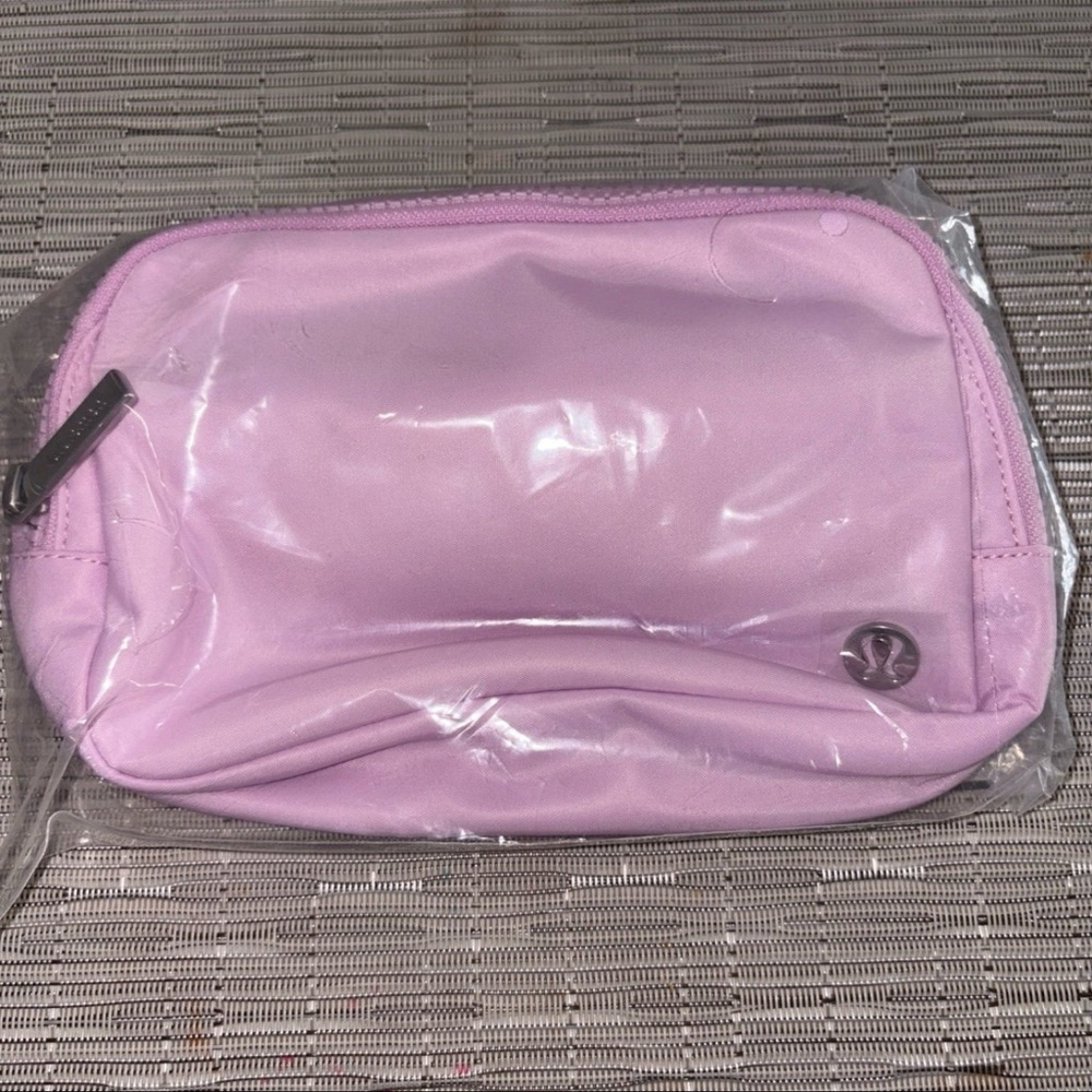LULULEMON BELT BAG